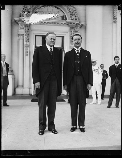 Herbert Hoover and unidentified at White House, Washington, D.C.