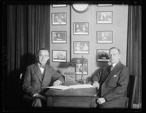 Robert Kelly and Lithuanian Minister (CBS)
