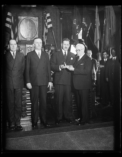 Sec. War Hurley and retiring Chief Clerk of War Dept., Mr. Scofield