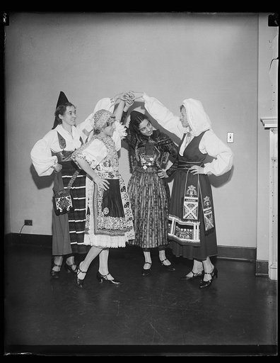 Dance, women in ethnic costumes