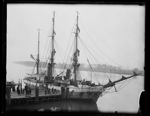 Old sailing ship "City of New York"