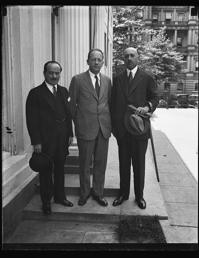 Men at White House, Washington, D.C.