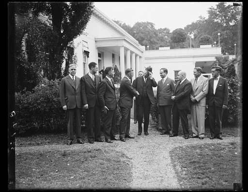 Group outside White House, Washington, D.C.