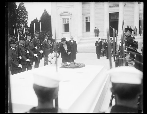 Lou Hoover and Herbert Hoover at Tomb of Unknown Soldier, Arlington National Cemetery, Arlington, Virginia