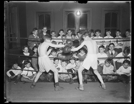 Children boxing