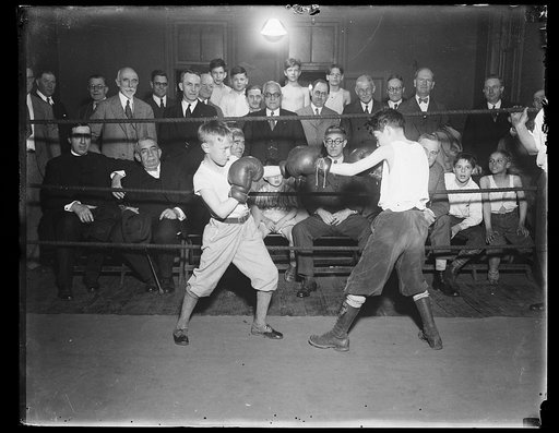 Children boxing