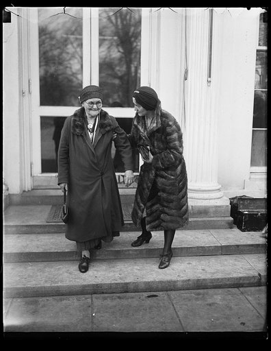 Visitors at White House, Washington, D.C.