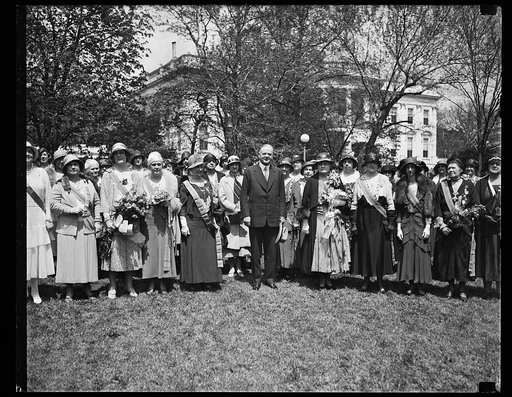 Herbert Hoover and group outside White House, Washington, D.C.