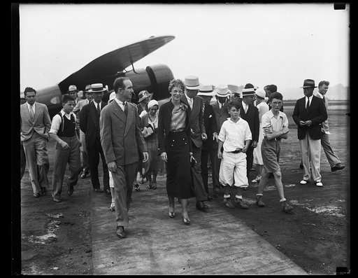 Amelia Earhart and group