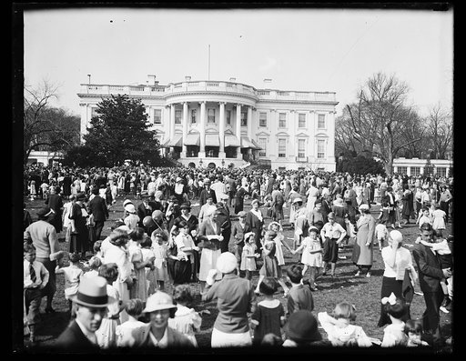 Crowd on White House lawn, Washington, D.C.