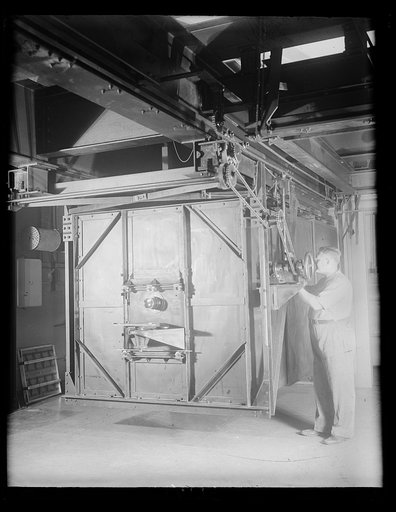 New camera at Dept. of Commerce takes 50x50 plates