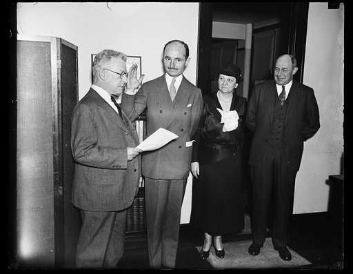Francis Biddle, 2nd from left, Frances Perkins, 3rd from left