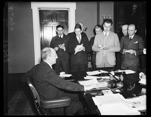 Treasury press conference. This photograph, the first of its kind, shows Secretary Henry Morgenthau meeting the press. The correspondents, all members of Treasury Correspondents Ass'n., maintain a close contact with the head of the Treasury department. 1/17/35
