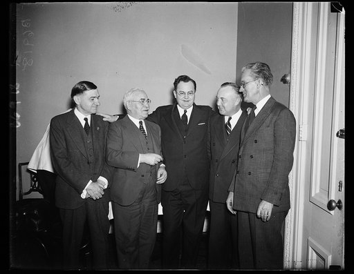 Ready for bonus fight. This group of congressmen is organizing for a vigorous fight to put the soldier's bonus bill through the House. From the left: Representatives Clarence Cannon, D. of Mo., Parlimentarian for the steering committee; Adolph J. Sabath, D. of Ill, Dean of the House; Wright Patman, 