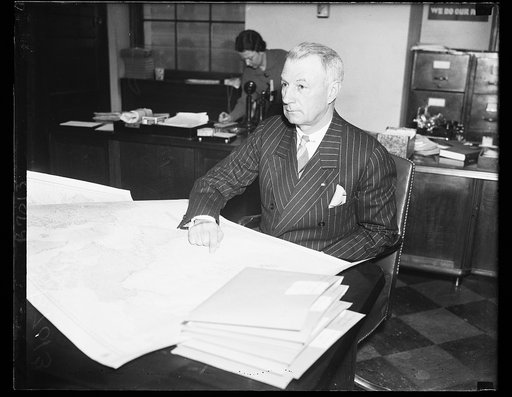 Billie Mitchell takes stand. Gen. William Mitchell, former head of the U.S. Air Corps, was one of the outstanding witnesses to give testimony at the secret hearing of the House Military Affairs Committee considering the Wilcox Air Base Bill. 2/13/35