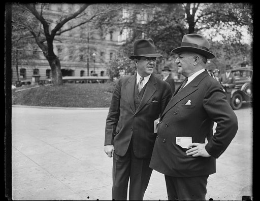 Men at White House; State, War and Navy Building in background. Washington, D.C.