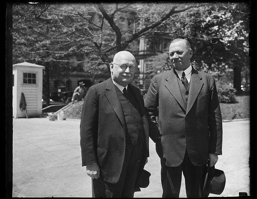 Men at White House; State, War and Navy building in background. Washington, D.C.