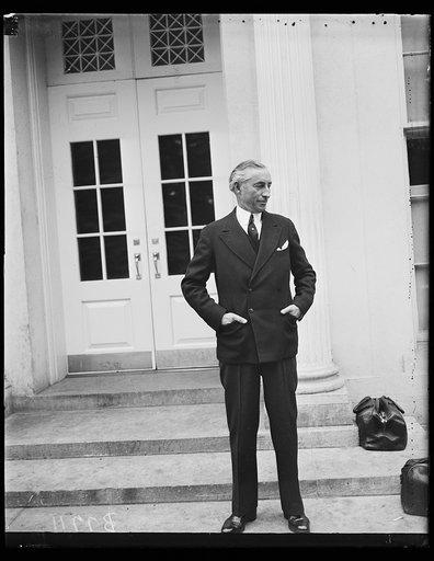 Unidentified man at White House, Washington, D.C.