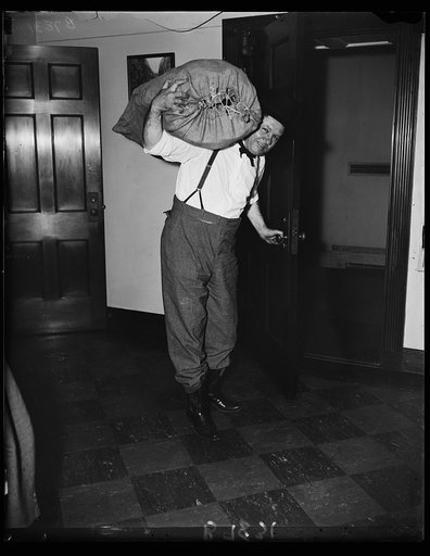Hooey ... Here's one congressman packing up. There seems to be no hooey about the report that the prankish Rep. of Okla, Percy L. Gassaway is going to leave congress to the Mercies of Senator Huey Long and is going back to Coalgate, Okl. to spend the rest of the year with his Democratic constituents