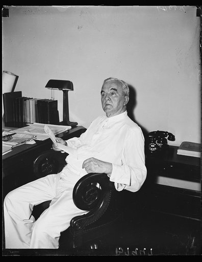 Wash. D.C. 75th Milestone. Sen. Geo. W. Norris, (R. of Neb.) who reached his 74th birthday Thursday (July 11). He turned up at the office for a regular day's work, birthday notwithstanding. 7/11/35