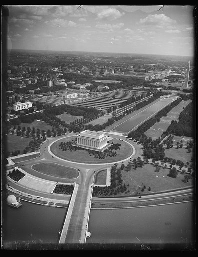 Lincoln memorial from the air