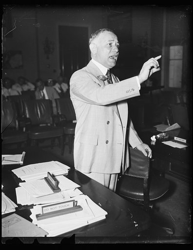Pleads for drug bill. Rep. William I. Sirovich, D. of N.Y., himself an author of a food and drug bill, appears before the congressional committee holding hearings on the Copeland Pure Food and Drug Bill. 8/12/35