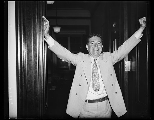 A long filibuster, Wash. D.C. A five and half hour filibuster by Sen. Long of Louisiana, caused the seventy-fourth congress, first session, to give up the ghost, without approval of the last of the President's "must" measures-the-third deficiency bill. Sen. Long, is shown as he left the floor of the