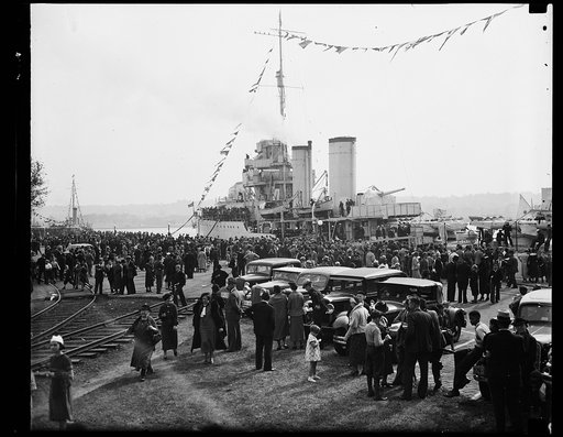 Crowd at Navy Day fete. Huge crowds crammed the Navy Yard as the Navy went on show for the Navy Day celebration. This picture shows the U.S.S. Dale, the largest type destroyer in the service. 10/28/35