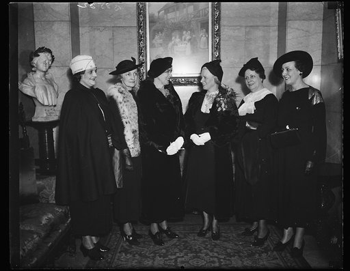 Miss Nicie Perrell, Dept. Pres. Wash.; Gwendolyn McDowell, Natl Sec. [indap.?]; Mrs. Ray Murphy, [Sec?]; Mrs. Melville Mucklestone, Natl Pres. Club; Miss Edna McIntosh, Past Dept. Pres, Wash.; Mrs. O.W. Hahn, Natl Rehab Chair