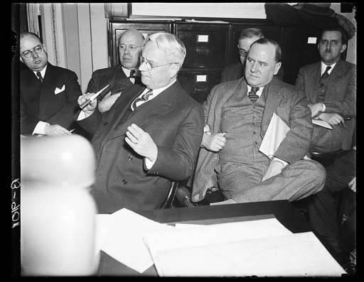 Hiram Johnson, 3rd from left