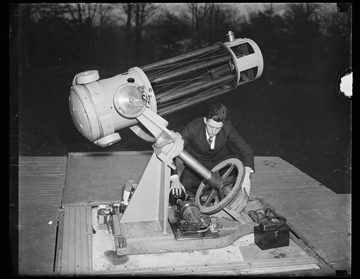 Telescope built in the Newtonian configuration with one axis of mount polar-aligned for tracking the sky
