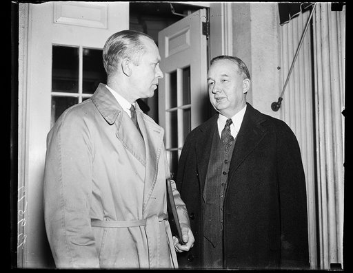Men at White House entrance. Washington, D.C.