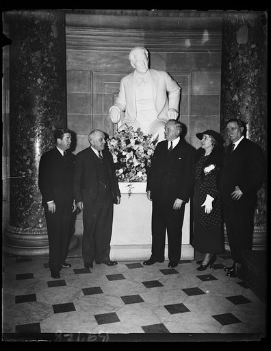 Group in front of statue; Robert M. La Follette, Jr., left. U.S. Capitol, Washington, D.C.