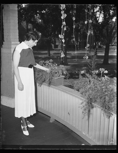 Mrs. Al Landon