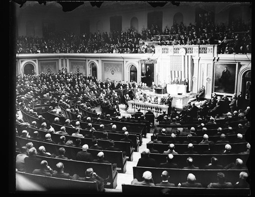 PRESIDENT ROOSEVELT READS MESSAGE TO 73RD CONGRESS
