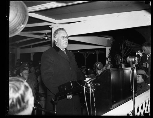 PRESIDENT ROOSEVELT SPEAKING AT XMAS TREE EXERCISES, LAFAYETTE SQUARE