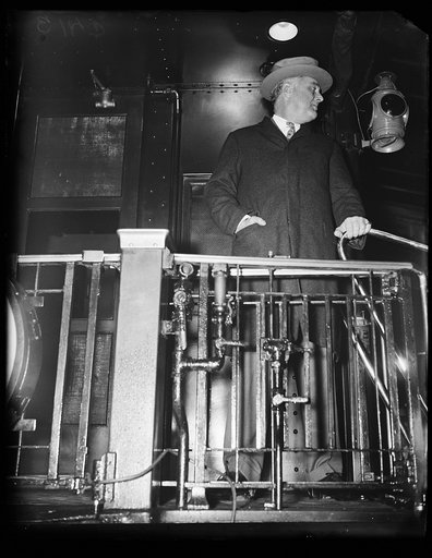 PRESIDENT ROOSEVELT LEAVES FOR FLORIDA
