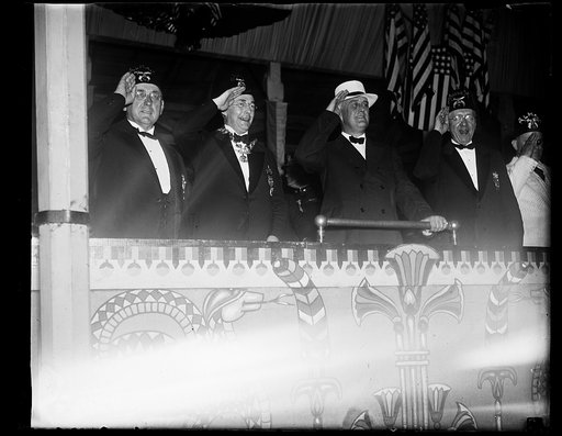 L TO R: LEONARD P. STURART, DANA S. WILLIAMS, PRESIDENT FRANKLIN D. ROOSEVELT