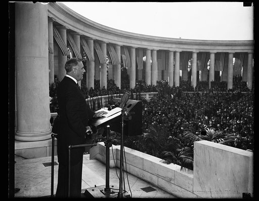 PRESIDENT FRANKLIN D. ROOSEVELT SPEAKING ARMISTICE DAY AT ARLINGTON CEMETERY