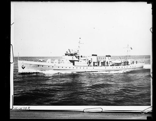 PRESIDENT'S YACHT, THE ELECTRA, NEWEST TYPE COAST GUARD PATROL BOAT, HAS BEEN TURNED OVER TO PRESIDENT FRANKLIN D. ROOSEVELT TO USE AS HIS YACHT. IT REPLACES THE DEPARTMENT OF COMMERCE INSPECTION BOAT SEQUOIA, WHICH WAS TURNED BACK TO THE DEPARTMENT. THE ELECTRA IS 165 FEET LONG WITH A 35 FOOR BEAM.