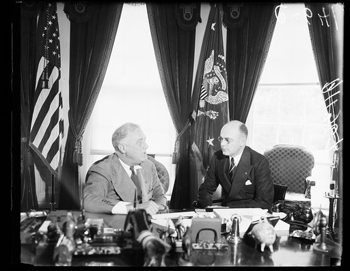 PRESIDENT ROOSEVELT AND BERNARD W. KEANNEY, NEW COMMANDER OF THE VETERANS OF FOREIGN WARS