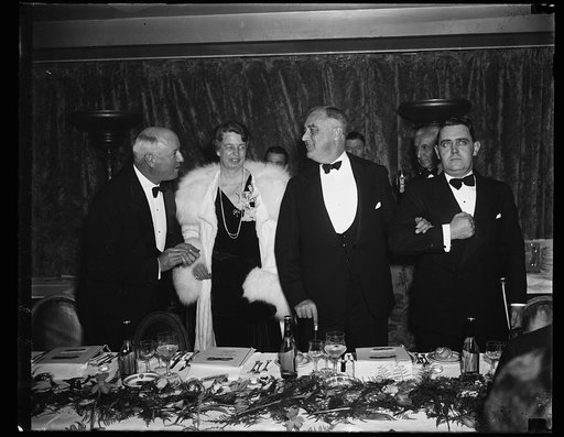 DEMOCRATIC VICTORY DINNER. WASHINGTON, D.C. MARCH 4. WITH PRESIDENT AND MRS. ROOSEVELT AS HONORED GUESTS, THOUSANDS OF LOYAL DEMOCRATS FROM ALL PARTS OF THE COUNTRY SAT DOWN TO THE HUNDRED-DOLLAR-A-PLATE DINNER TONIGHT IN WASHINGTON TO CELEBRATE THE OVERWHELMING DEMOCRATIC VICTORY IN LAST NOVEMBER'S