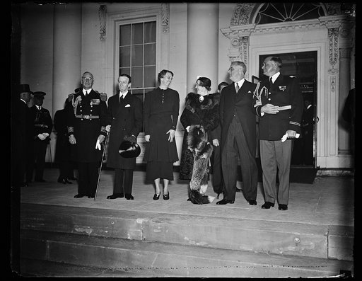 PRESIDENT AND MRS. ROOSEVELT WELCOME GOVERNOR GENERAL OF CANADA AND LADY TWEEDSMUIR. WASHINGTON, MARCH 30. A WELCOME USUALLY RESERVED FOR ROYALTY WAS ACCORDED THE GOVERNOR GENERAL OF CANADA AND LADY TWEEDSMUIR BY PRESIDENT AND MRS. ROOSEVELT TODAY AS THEY ARRIVED AT THE WHITE HOUSE FOR A SHORT VISIT