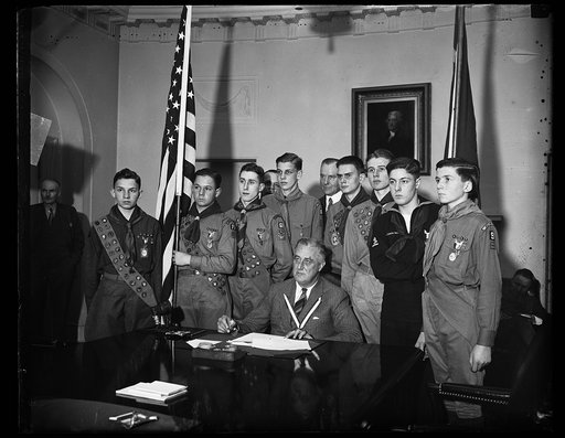 BOY SCOUTS AT WHITE HOUSE