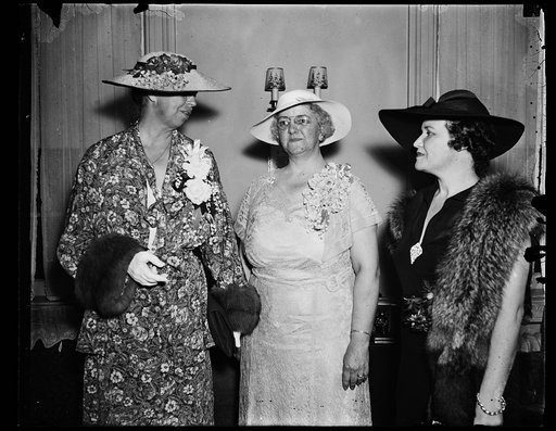 MRS. ROOSEVELT; MRS. WILKINSON, WIFE OF RECTOR OF ST. THOMAS; AND MRS. RALPH MULLIGAN AT RECEPTION GIVEN FOR MRS. ROOSEVELT AT ST.THOMAS RECTORY
