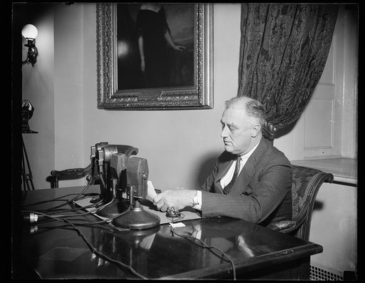 PRESIDENT LAUDS POLISH HERO. WASHINGTON, D.C. OCTOBER 11. PRESIDENT ROOSEVELT LED THE NATION'S POLISH-AMERICAN CITIZENS AND OTHERS THROUGHOUT THE COUNTRY IN CELEBRATING PULASKI DAY WHEN HE SPOKE OVER THE RADIO FROM THE WHITE HOUSE TO LAUD THE REVOLUTIONARY WAR EXPLOITS OF THE POLISH CAVALRY HERO, GE