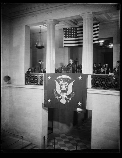 PRESIDENT ROOSEVELT DEDICATES NEW FEDERAL RESERVE BUILDING. WASHINGTON, D.C., OCTOBER 20. PRESIDENT ROOSEVELT DELIVERING A BRIEF ADDRESS AT THE CEREMONIES TODAY DEDICATING THE HOME OF THE FEDERAL RESERVE BOARD ON CONSTITUTION AVENUE. THE CEREMONIES TODAY DEDICATING THE HOME OF THE FEDERAL RESERVE BO