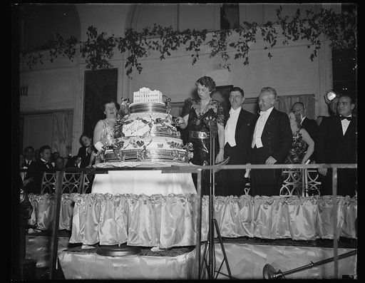 ER [i.e., Eleanor Roosevelt] and tiered patriotic cake
