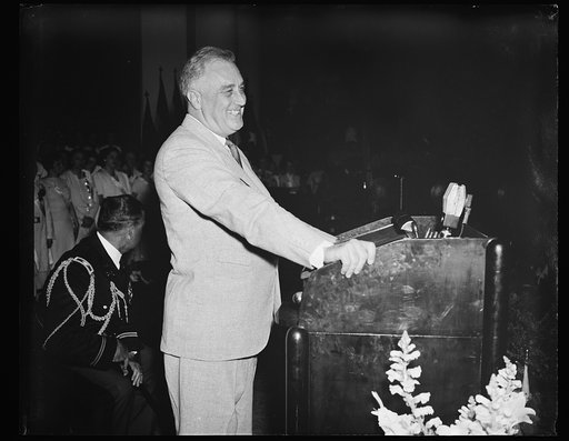 PRESIDENT ADDRESSES D.A.R. WASHINGTON, D.C., APRIL 21. PRESIDENT ROOSEVELT TODAY ADDRESSED THE FORTY- SEVENTH CONTINENTAL CONGRESS OF THE DAUGHTERS OF THE AMERICAN REVOLUTION AT CONSTITUTION HALL. SPEAKING EXTEMPORANEOUSLY, THE CHIEF EXECUTIVE CALLED ON THE MEMBERS TO EDUCATE AMERICAN YOUTH IN THE F