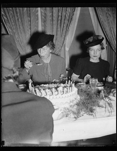 MRS. F.D. ROOSEVELT AT HER BIRTHDAY PARTY AT WOMENS PRESS CLUB. THE REDUCTION IS EFFECTIVE WITHOUT REFERENCE TO POSTAL ZONES. EFFECTIVE FROM NOVEMBER 1 TO JUNE 30, 1939, THE REDUCTION WAS MADE IN AN EFFORT TO STIMULATE EDUCATION THROUGH READING